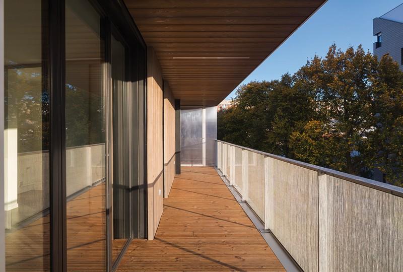 Les balcons offrent de généreuses surfaces extérieures.