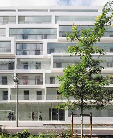 Les dimensions du cadre de chaque jardin d’hiver dévoilent la proportion de l’appartement qu’elle prolonge. Les dimensions du cadre de chaque jardin d’hiver dévoilent la proportion de l’appartement qu’elle prolonge.