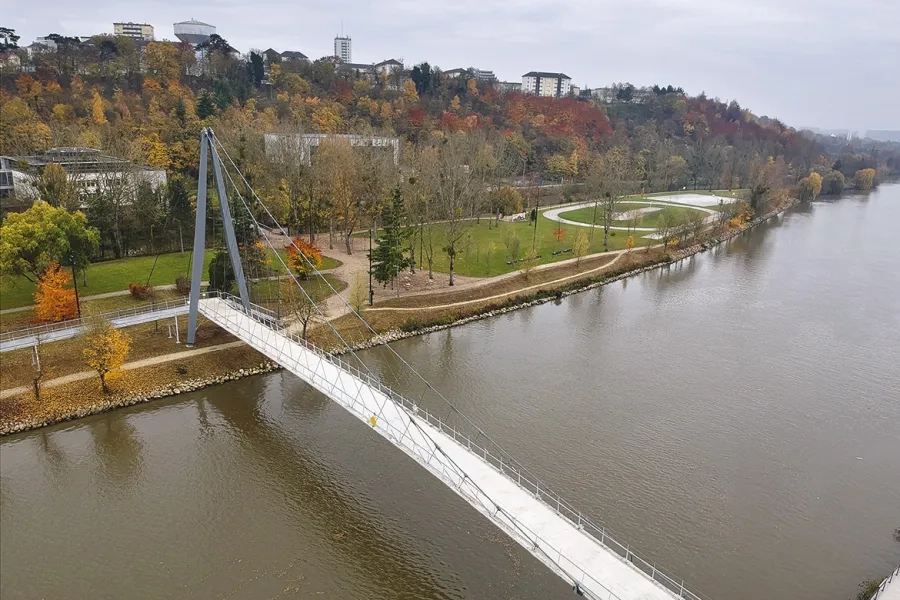 Une agrafe entre ville et nature. Une agrafe entre ville et nature.