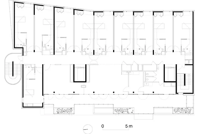 Plan étage courant 1. chambres 2. activités 3. salon d’étage 4. salle de veille 5. tisanerie 6. sanitaires personnel 7. local ménage 8. linge propre 9. linge sale 10. terrasses 11. jardins suspendus