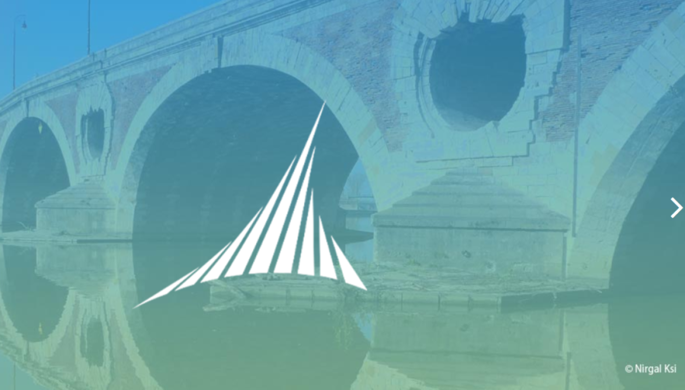 Logo du Colloque Le Pont sur fond de photo d'un pont